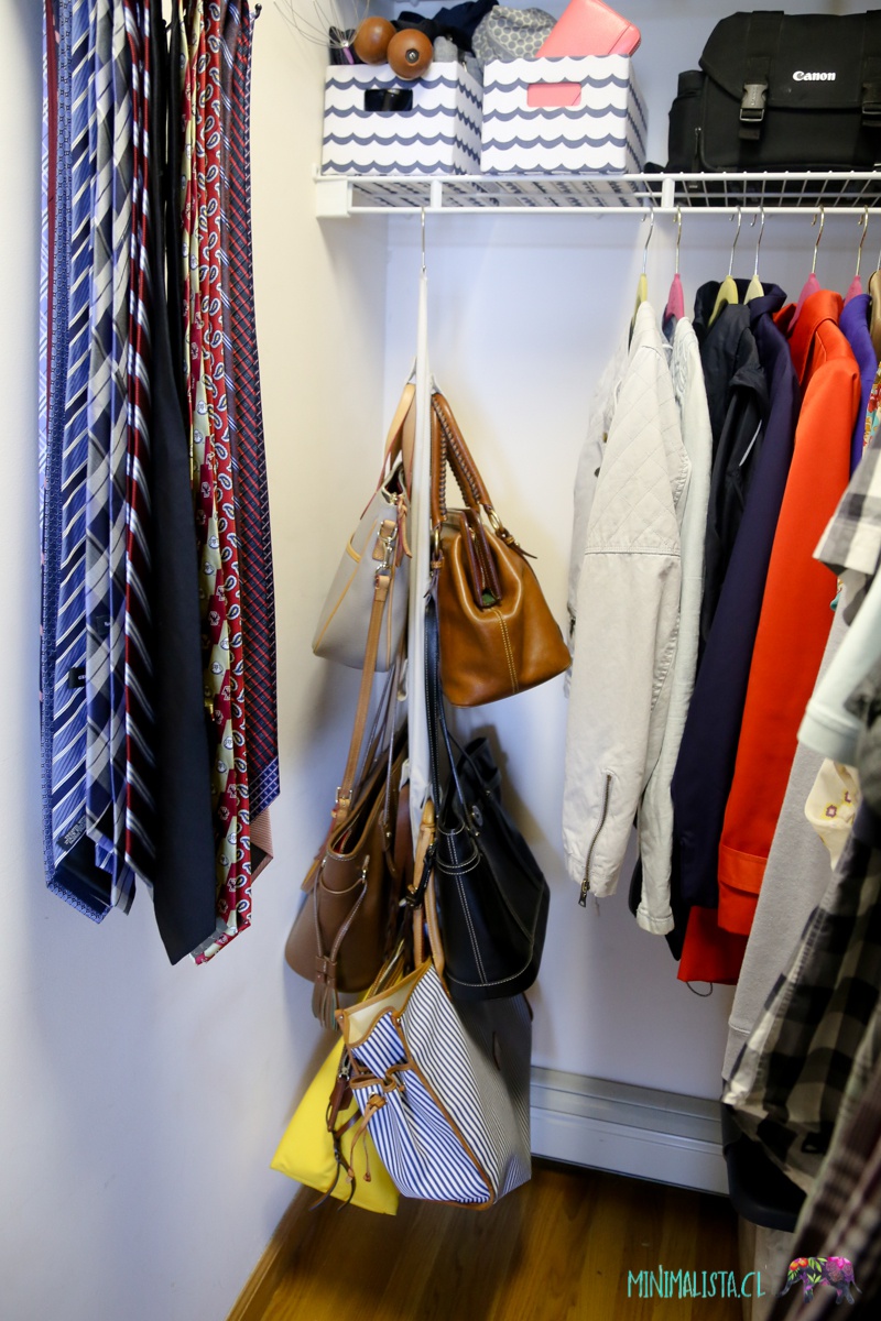 Ordenar carteras en el closet