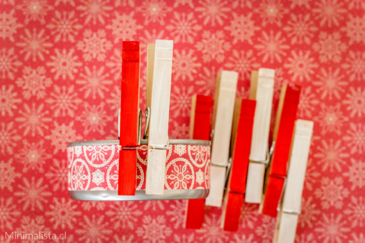 Manualidad con materiales reciclados